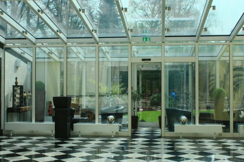 Отель Bayerisches Landhaus Билефельд Экстерьер фото